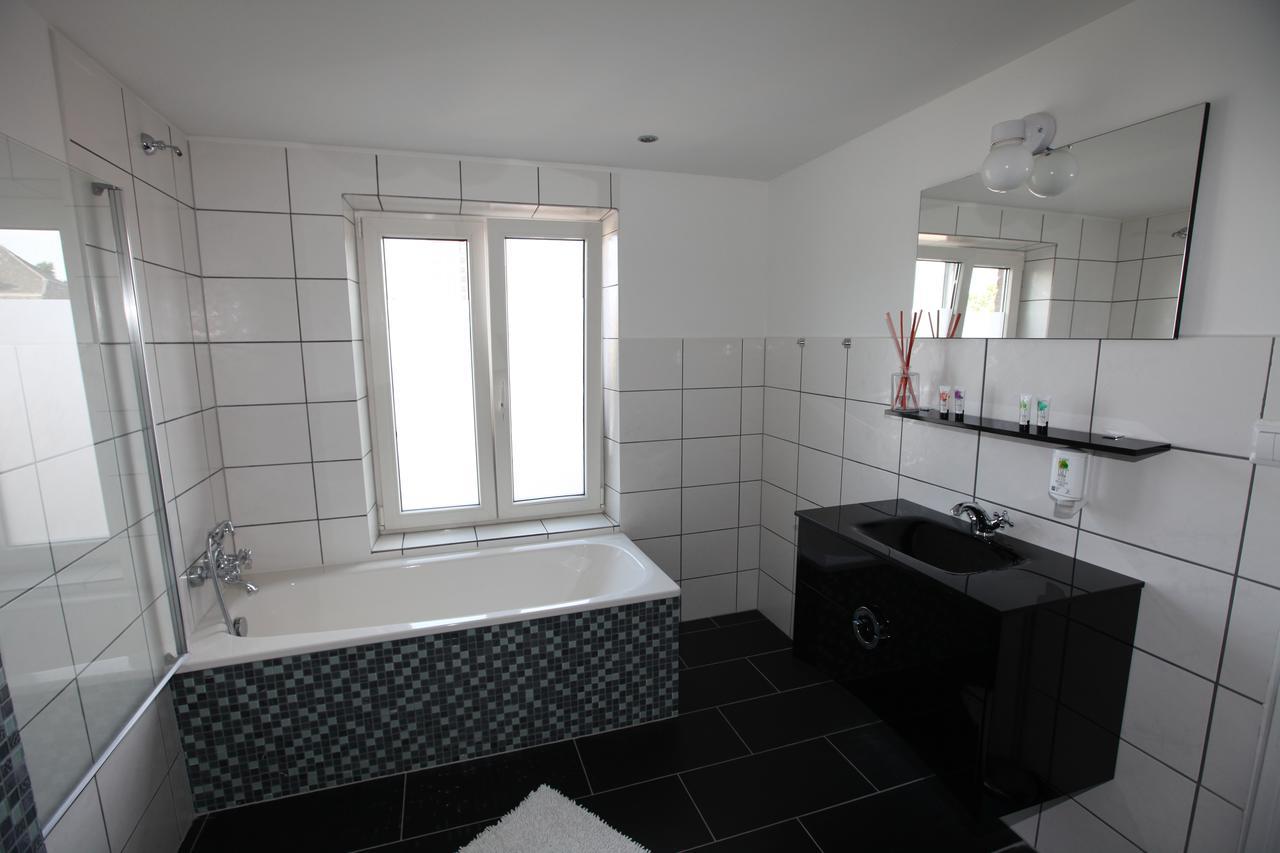 B&B Check Mate Roermond Εξωτερικό φωτογραφία